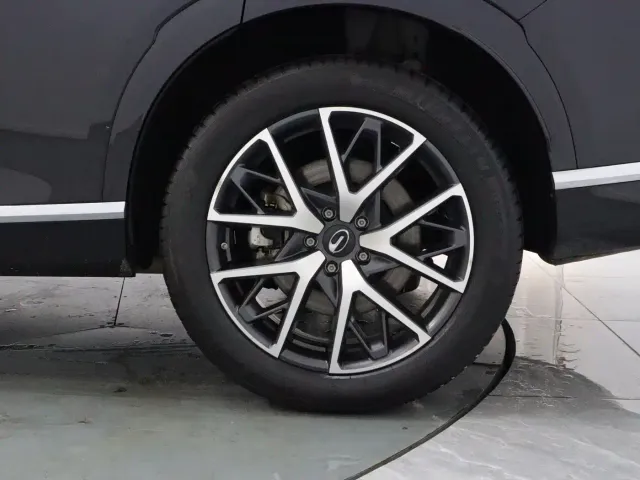 GAC Trumpchi GS8 — Фото автомобиля 11