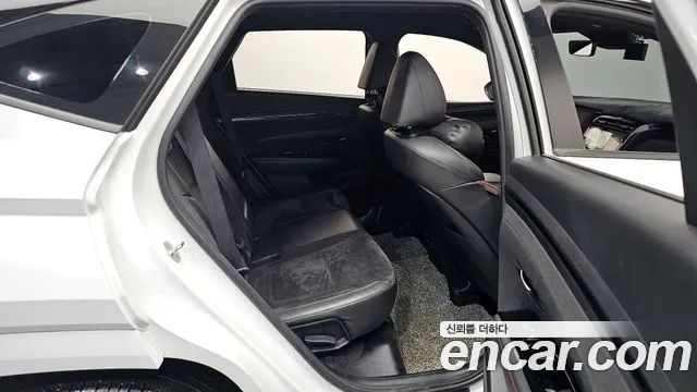 Hyundai Tucson Tucson (NX4) Бензин 1.6 Turbo 4WD — Фото автомобиля 12
