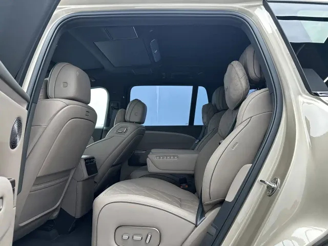 Li Auto L9 — Фото автомобиля 6