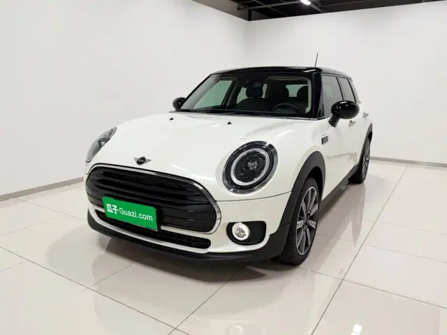Фотография автомобиля — MINI Clubman