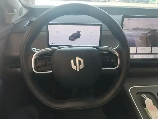 Leapmotor C10 — Фото автомобиля 10