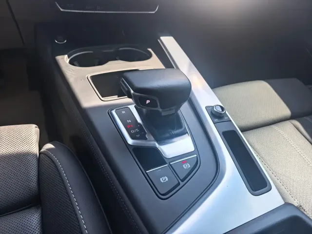 Audi A4L — Фото автомобиля 18