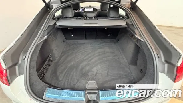 Mercedes-Benz GLE-Class — Фото автомобиля 19