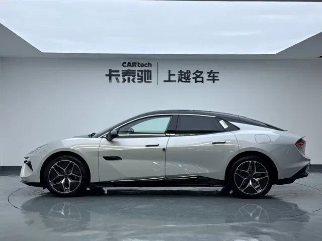 Lotus Emeya — Фото автомобиля 8