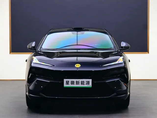Lotus Eletre — Фото автомобиля 2