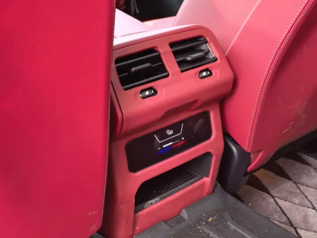 BMW 5 Series — Фото автомобиля 17