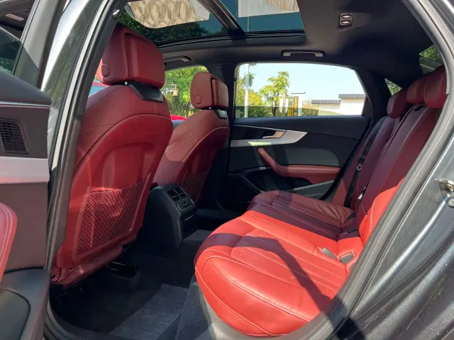 Audi A4L — Фото автомобиля 7