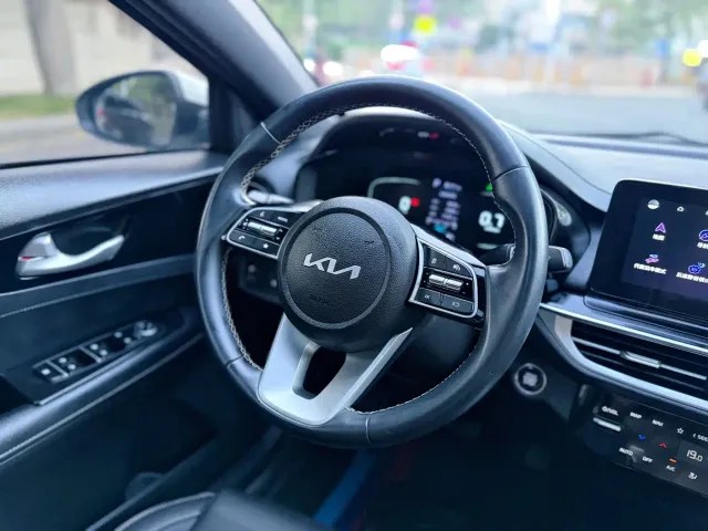 Kia K3 — Фото автомобиля 15