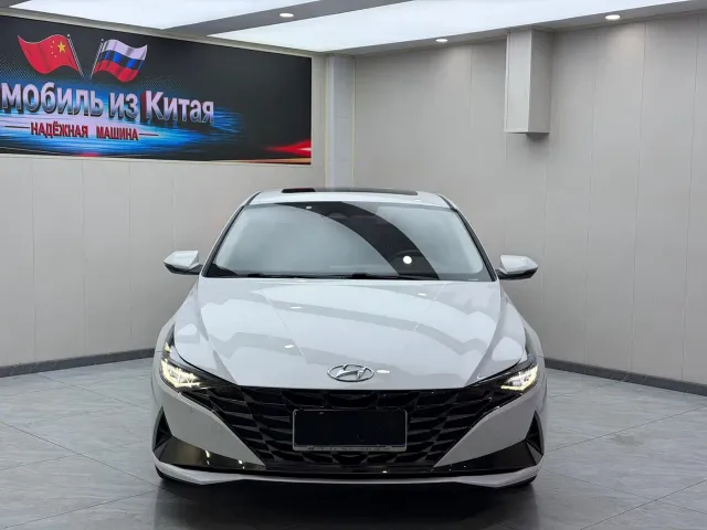 Hyundai Elantra — Фото автомобиля 2