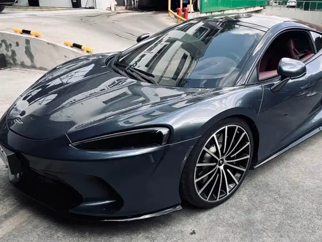 Фотография автомобиля — McLaren GT