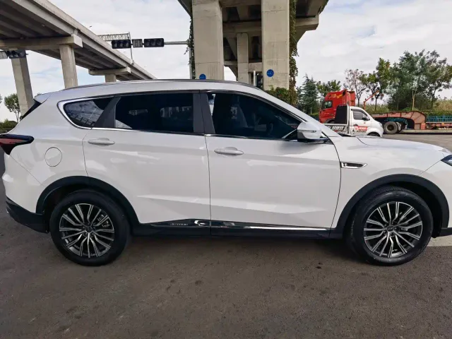 Jetour X70 Plus — Фото автомобиля 7