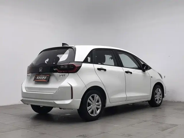 Honda Fit — Фото автомобиля 2