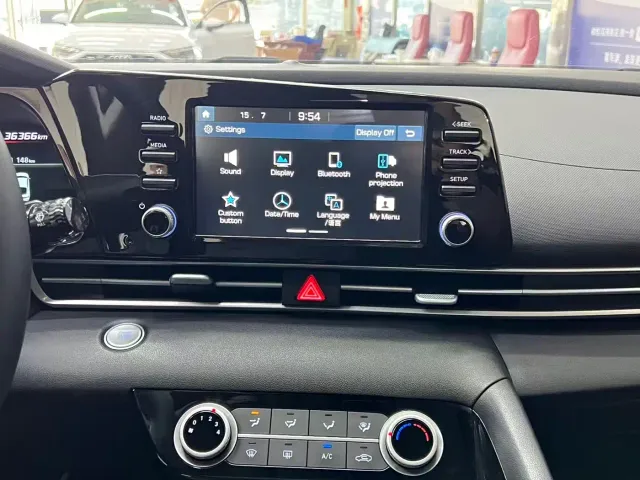 Hyundai Elantra — Фото автомобиля 11