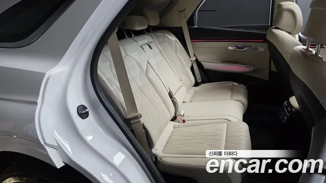 Genesis GV70 — Фото автомобиля 17