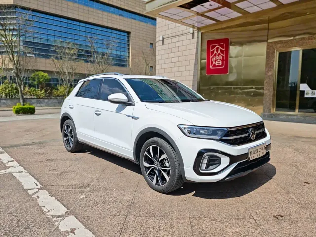 Volkswagen T-Roc — Фото автомобиля 3