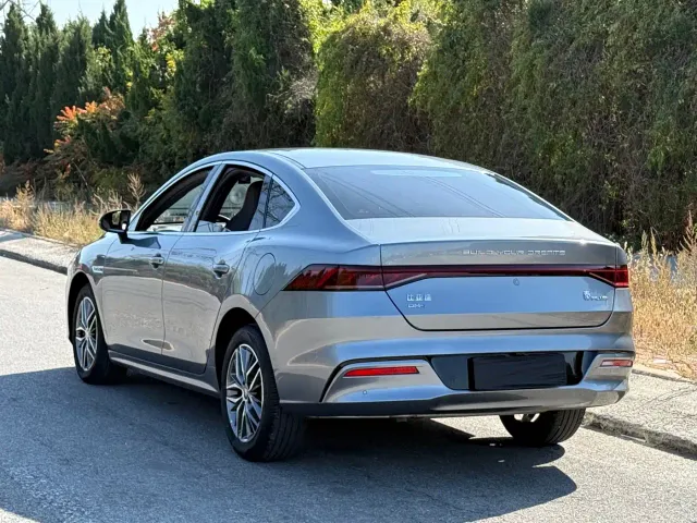BYD Qin PLUS — Фото автомобиля 4