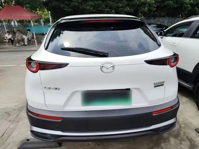 Mazda CX-30 EV — Фото автомобиля 5