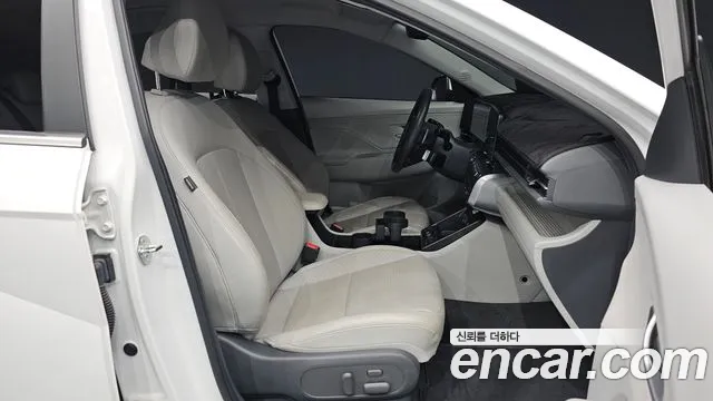 Hyundai Kona SX2 — Фото автомобиля 12