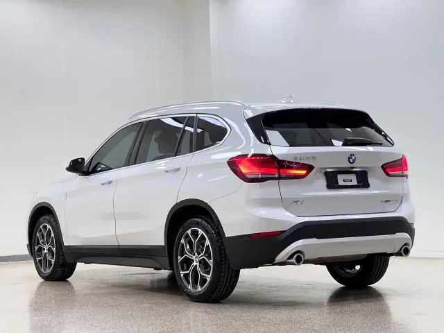 BMW X1 — Фото автомобиля 9
