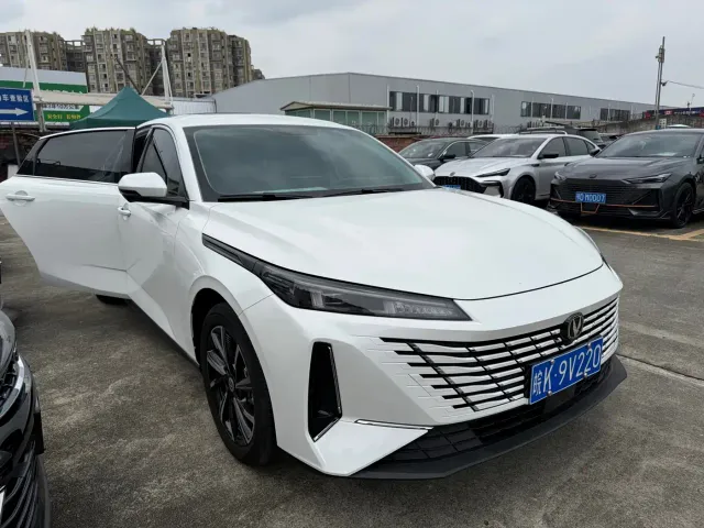 Фотография автомобиля — Changan Eado