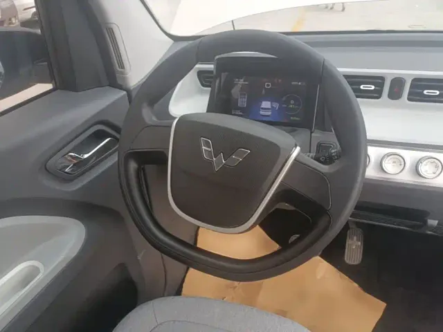 Wuling Hongguang Mini EV — Фото автомобиля 10