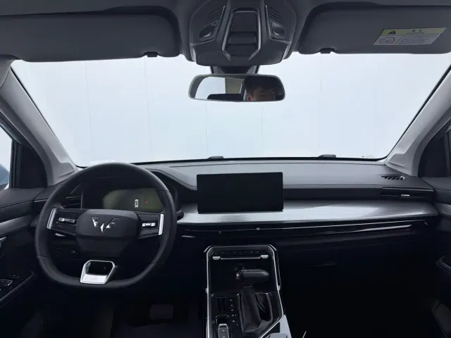 Wuling Asta — Фото автомобиля 6