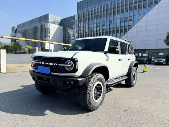 Фотография автомобиля — Ford Bronco