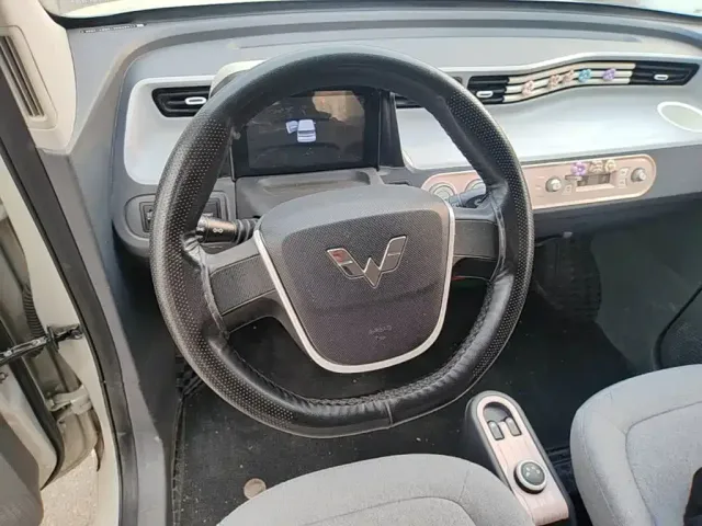 Wuling Hongguang Mini EV — Фото автомобиля 10