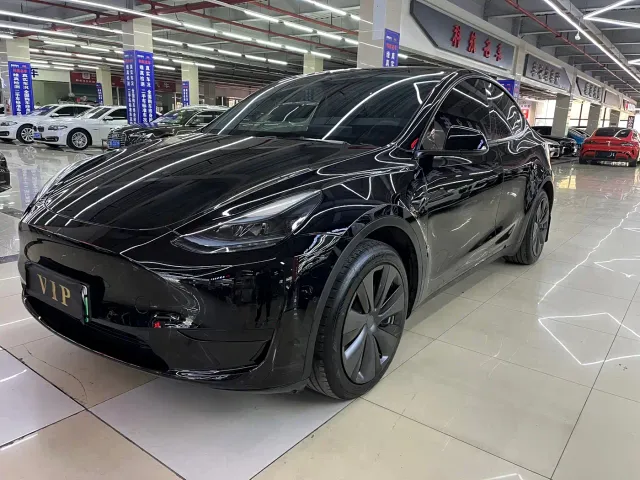 Фотография автомобиля — Tesla Model Y