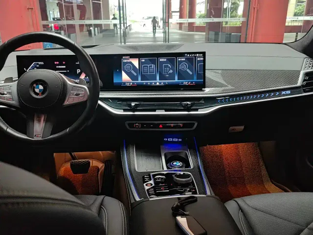 BMW X5 — Фото автомобиля 11