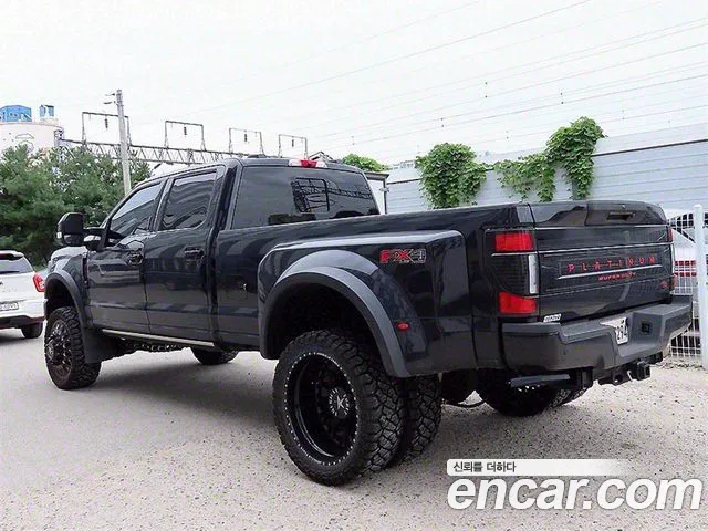 Ford F350 — Фото автомобиля 3