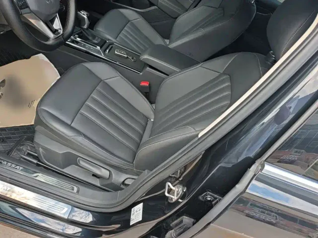 Volkswagen Passat — Фото автомобиля 14