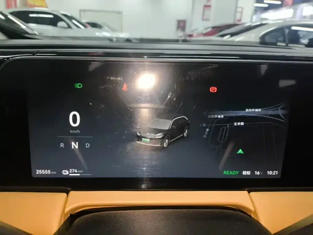 Leapmotor C11 — Фото автомобиля 11