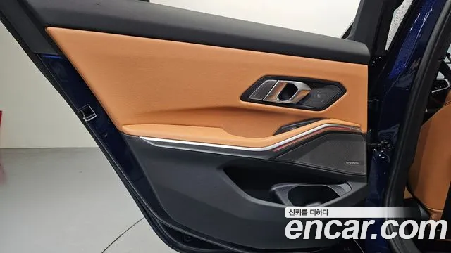 BMW 3-Series 3 серия (G20) 320i M Sport — Фото автомобиля 6