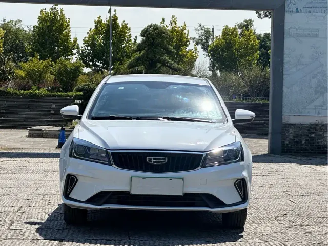 Geely Emgrand — Фото автомобиля 2