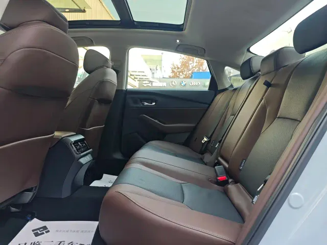 Honda Inspire Hybrid — Фото автомобиля 20