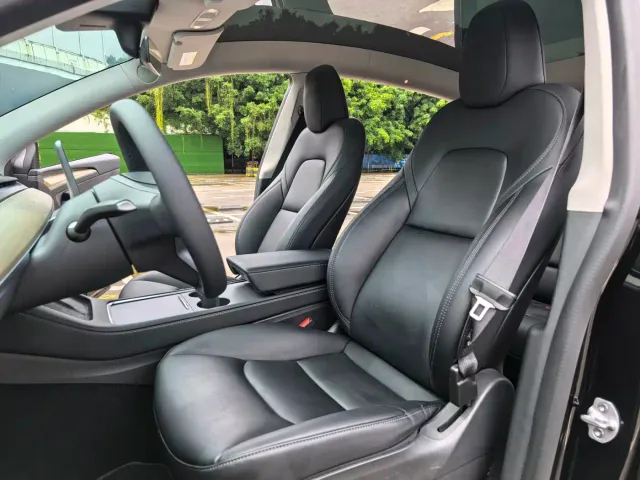 Tesla Model Y — Фото автомобиля 5