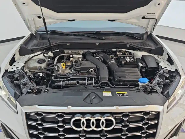 Audi Q2L — Фото автомобиля 10