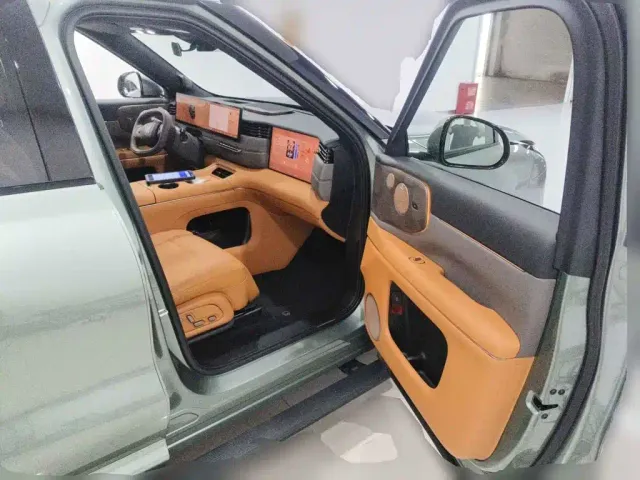 IM Motors LS8 — Фото автомобиля 10