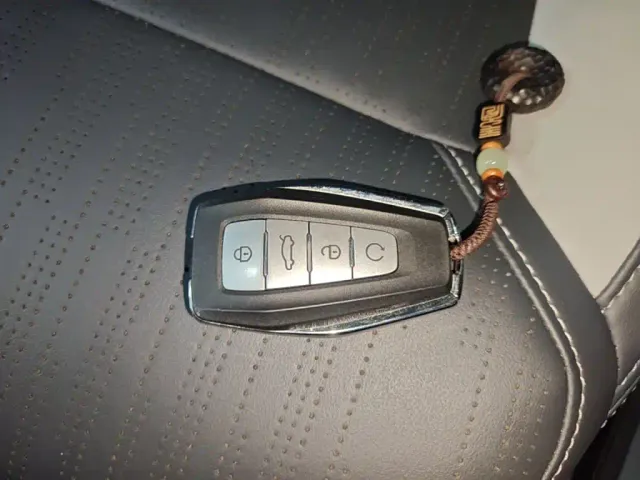 Geely Boyue L — Фото автомобиля 8