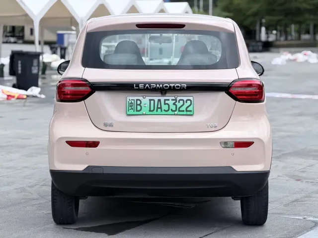 Leapmotor T03 — Фото автомобиля 5