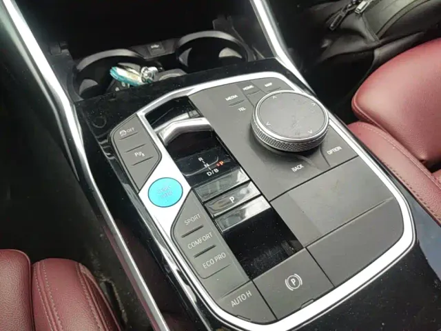 BMW i3 — Фото автомобиля 13