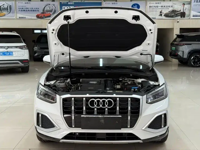 Audi Q2L — Фото автомобиля 7