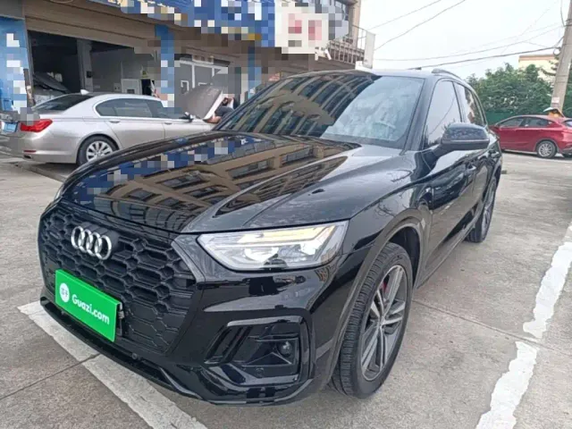 Фотография автомобиля — Audi Q5L
