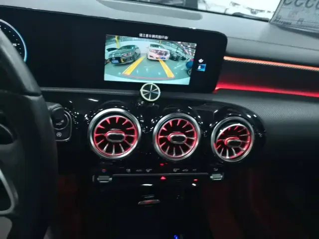 Mercedes-Benz A-Class — Фото автомобиля 12