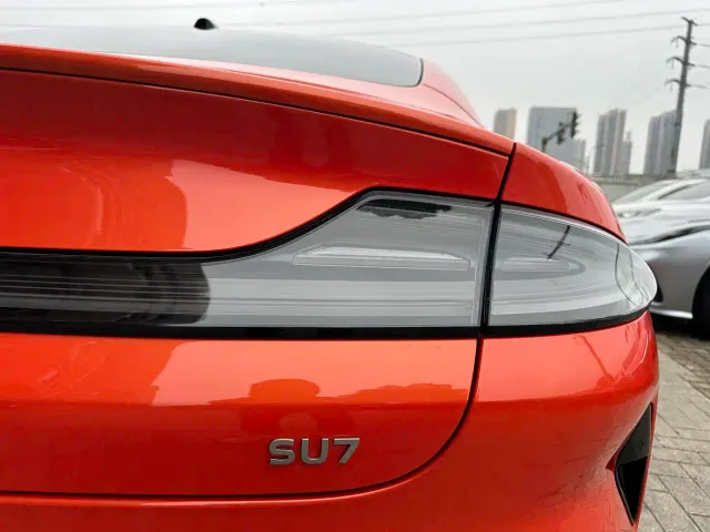 Xiaomi SU7 — Фото автомобиля 9