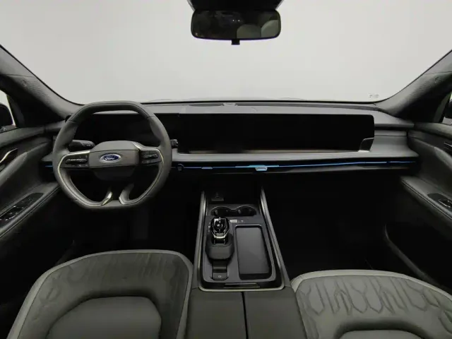 Ford Edge — Фото автомобиля 5