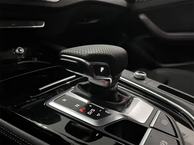 Audi A4L — Фото автомобиля 13