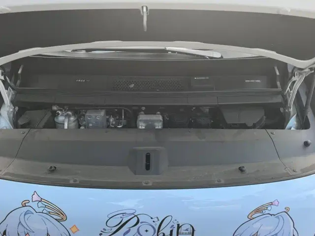 Li Auto MEGA — Фото автомобиля 10