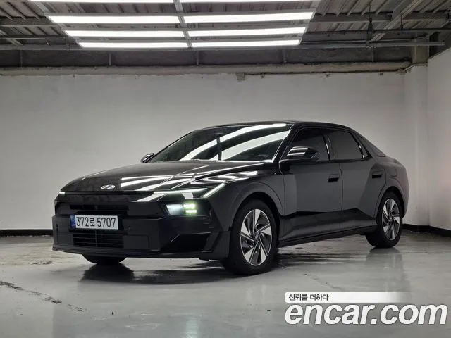 Фотография автомобиля — Hyundai Avante (CN8)